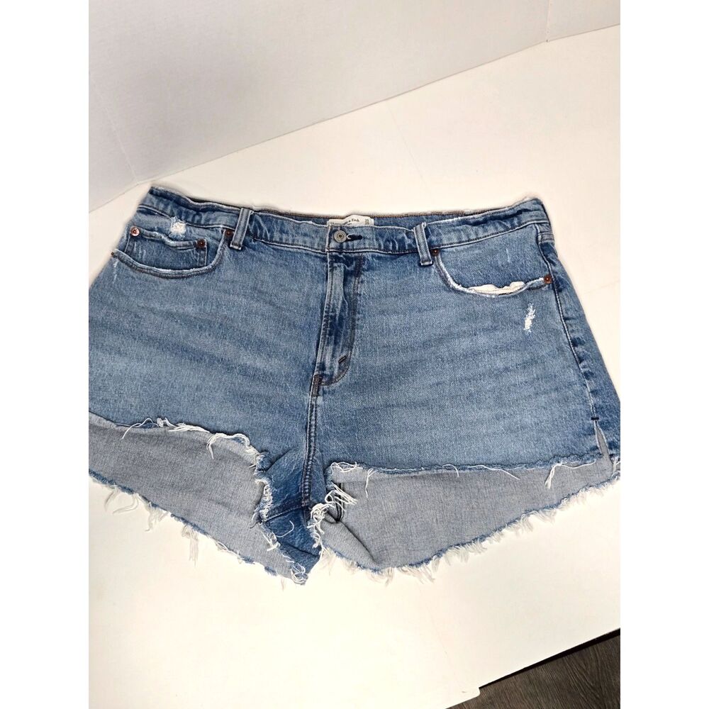 Abercrombie & Fitch Mom Shorts | Women's Size 35 / 20 | Light Blue Wash Denim